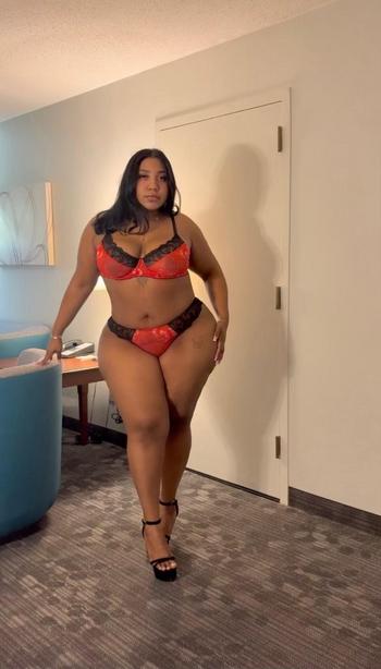 Shawna, 26  female escort, Columbia