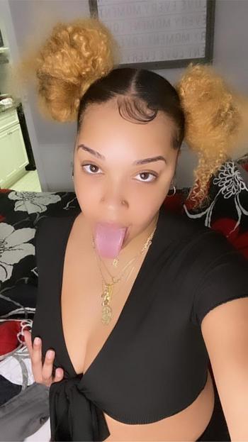 704-582-7772, 25  female escort, Columbia