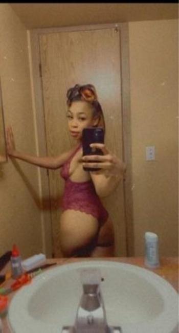 380-215-6013, 24  female escort, Columbia